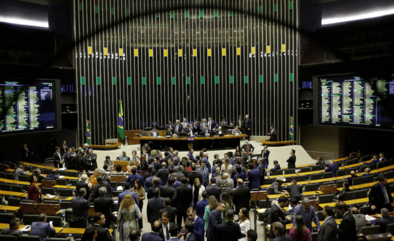 Câmara dos deputados aprova projeto que aumenta cotas raciais em concursos públicos