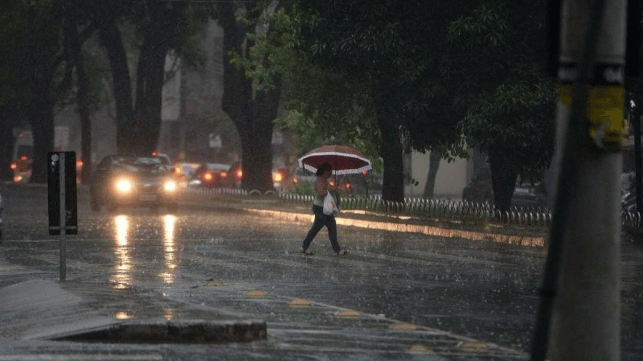 Nova Serrana e mais 325 cidades de Minas Gerais estão em alerta para chuvas intensas com ventos de até 60 km/h