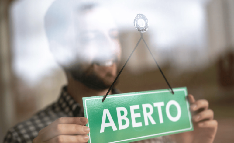 Advogado William Bruno fala sobre os direitos trabalhistas para quem vai trabalhar no feriado da Consciência Negra