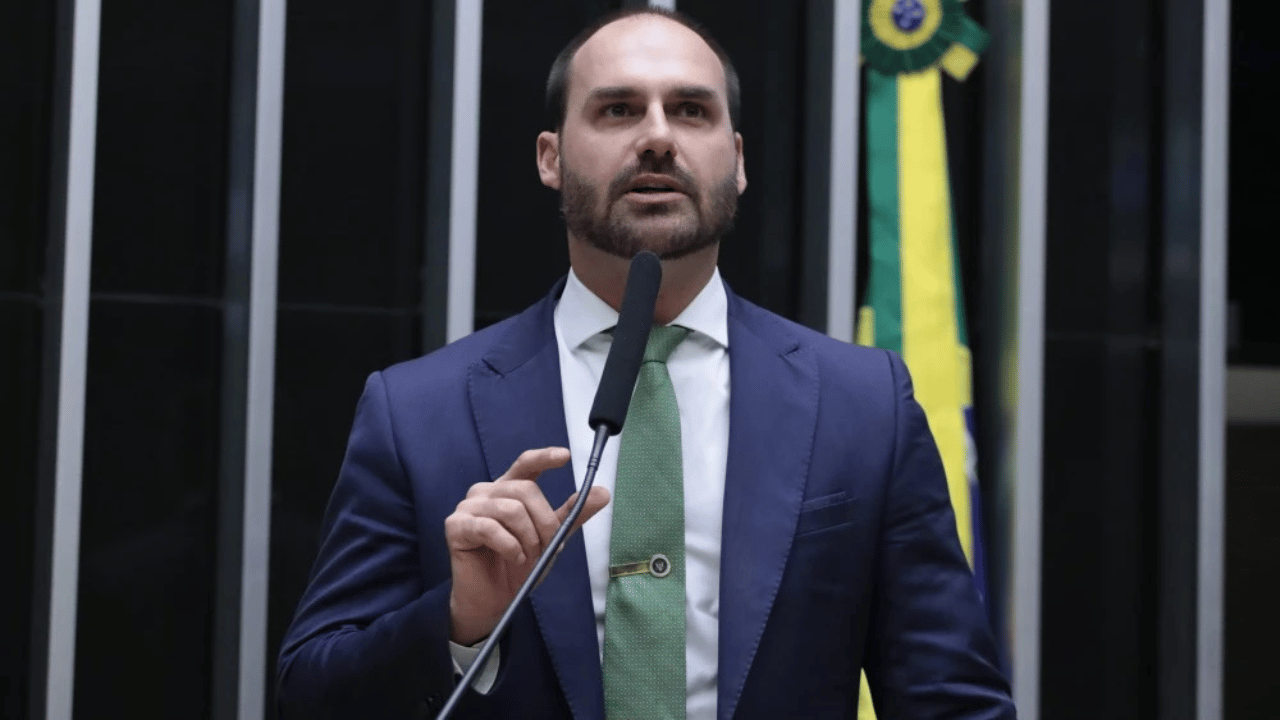 Eduardo Bolsonaro, Gustavo Gayer e Bia Kicis devem compor a comitiva brasileira para a posse de Trump