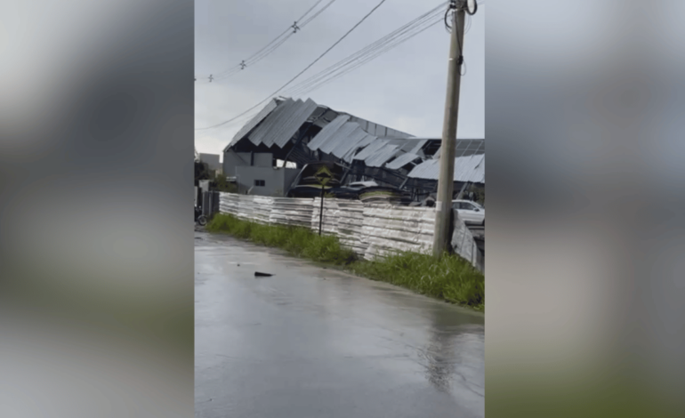 Tempestade causa estragos em vários pontos de Nova Serrana