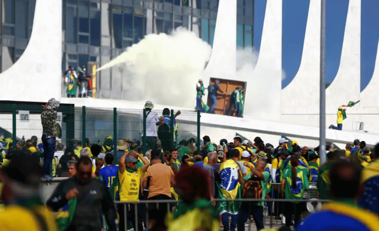 Políticos e jornalistas revivem 8 de janeiro: dia entrou para história