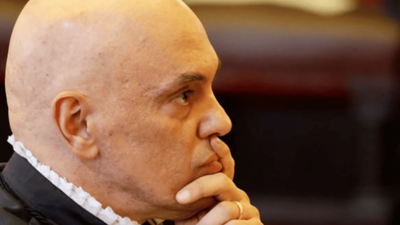 Alexandre de Moraes é processado por grupo de Donald Trump nos Estados Unidos