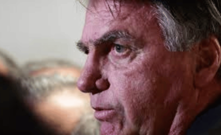Bolsonaro recorre, insiste em 83 dias para defesa e apela por análise do plenário do STF