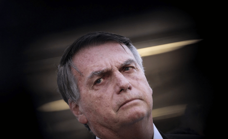 Superior Tribunal Militar nega habeas corpus contra prisão de Bolsonaro