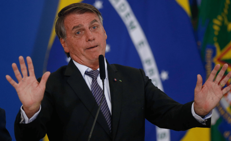 Em discurso, Bolsonaro volta a questionar resultado das urnas em 2022