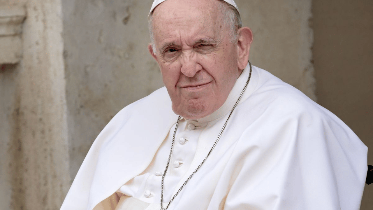 Internado, papa Francisco manda recado para fieis brasileiros