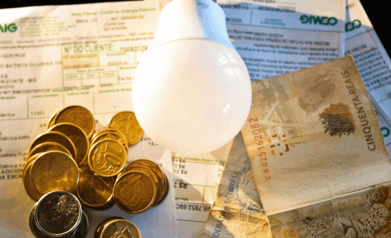 Contas de luz terão bandeira amarela em maio