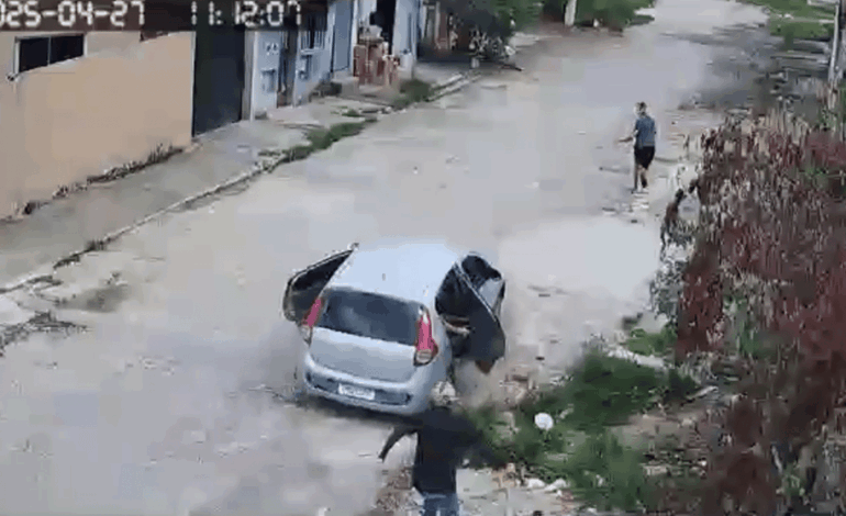 Homem baleado no Concesso Elias, carro usado no crime encontrado carbonizado