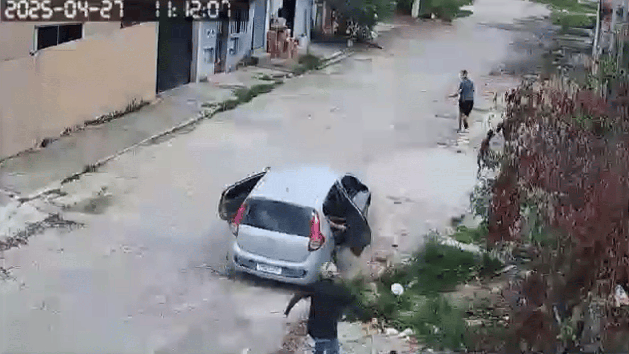 Homem baleado no Concesso Elias, carro usado no crime encontrado carbonizado