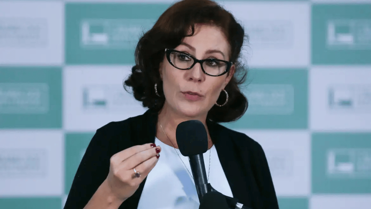 Por unanimidade, STF condena Carla Zambelli a 10 anos de prisão por invasão a sistema do CNJ