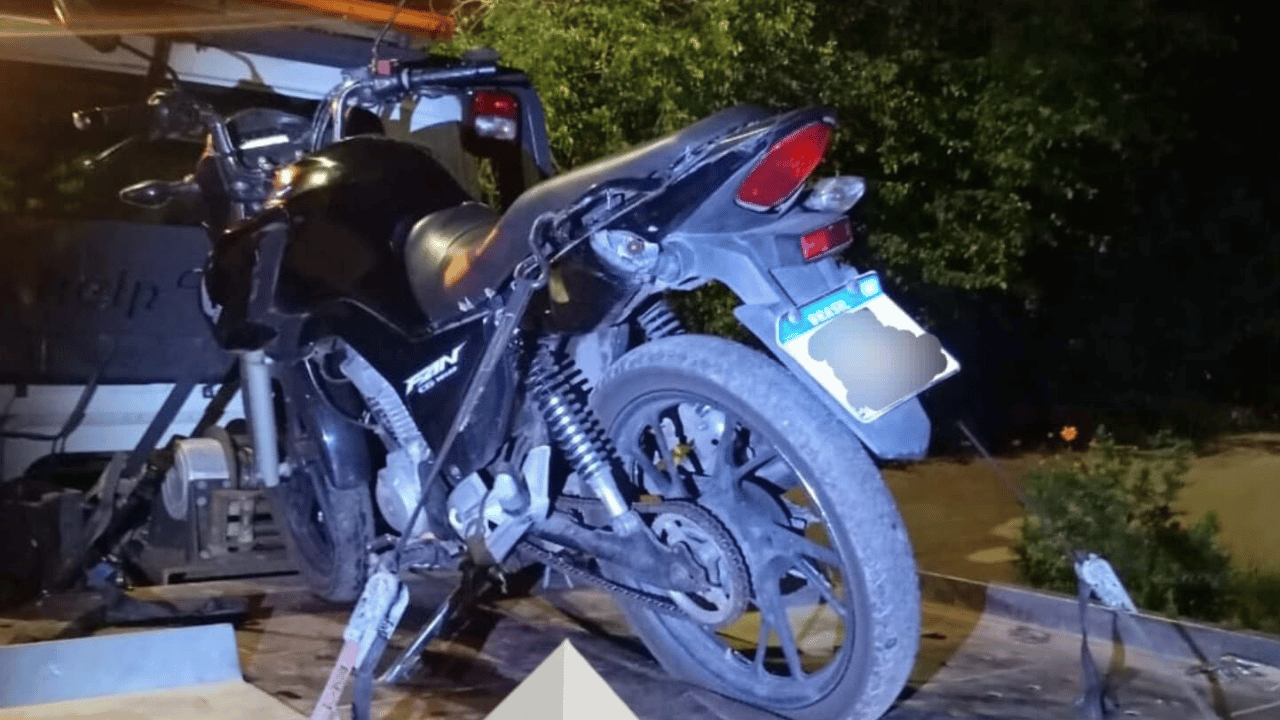 Motocicleta furtada é recuperada e jovem é preso por receptação em Nova Serrana