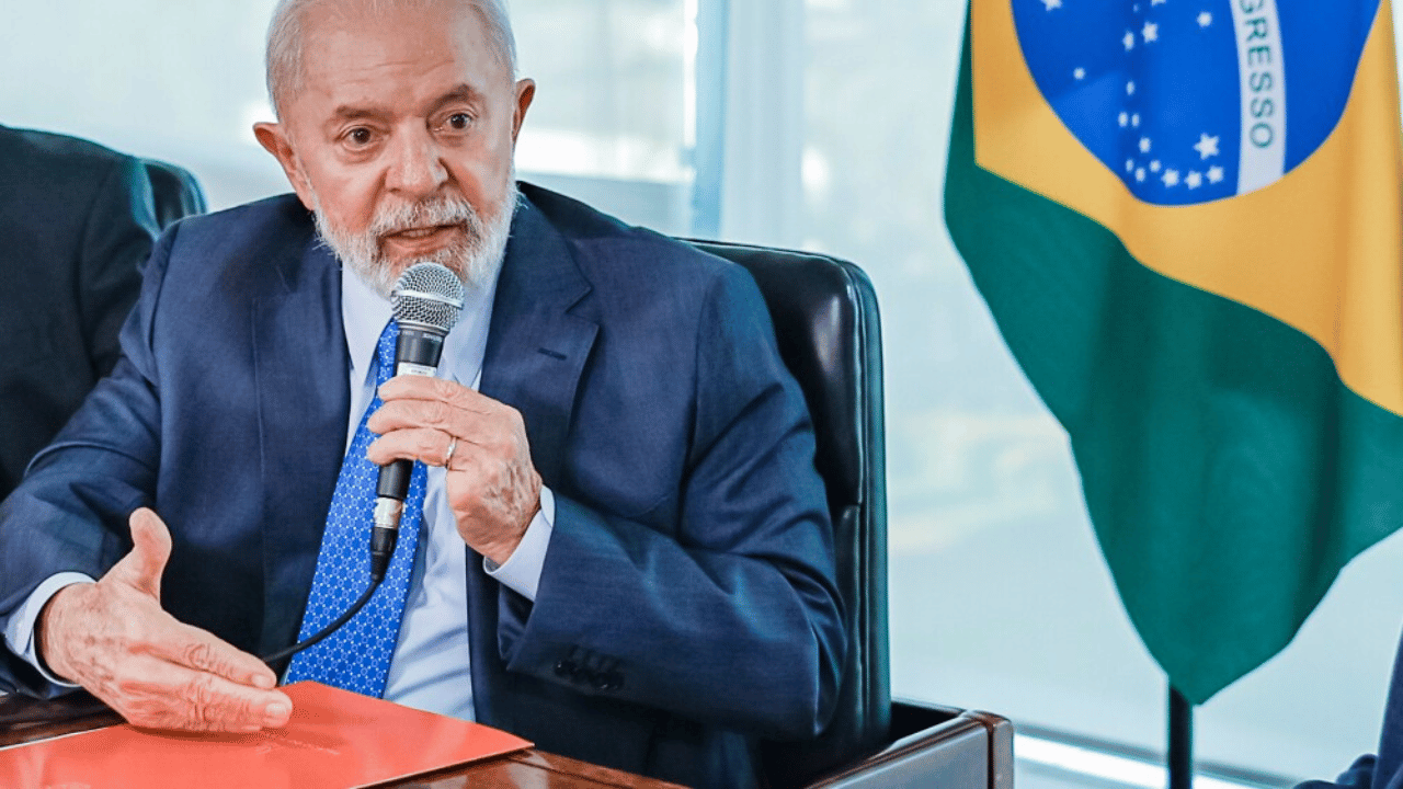 Lula sofre mal-estar, cancela agendas e é atendido no hospital