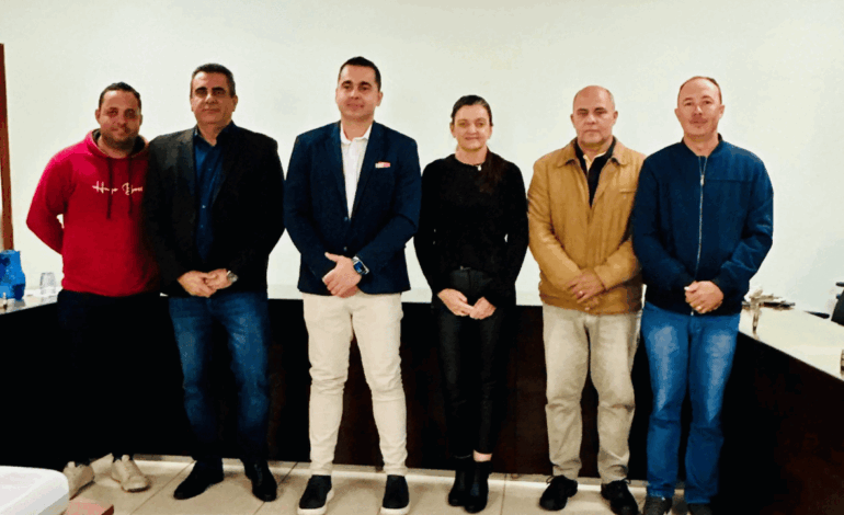 Câmara de Nova Serrana participa de seminário legislativo em Carmo do Cajuru