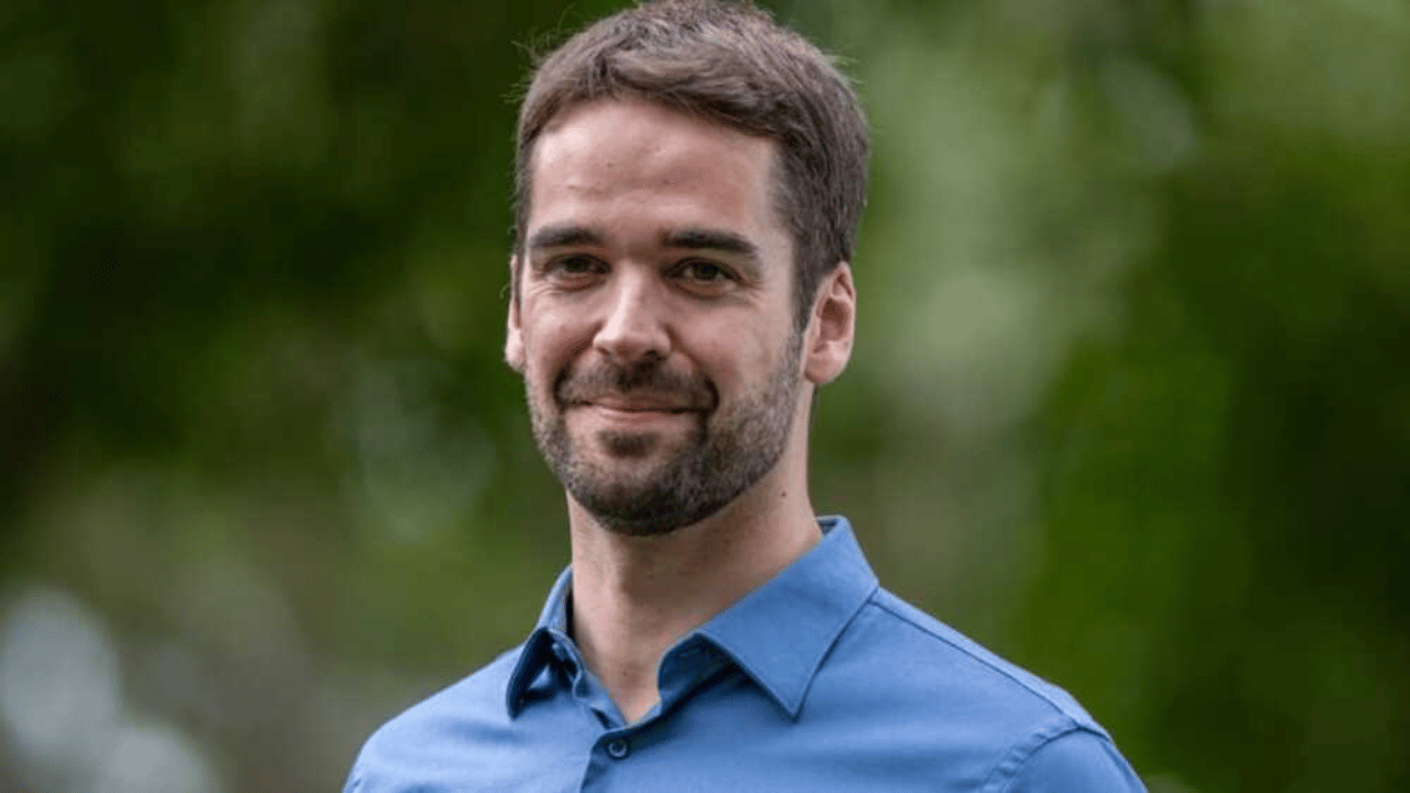Eduardo Leite confirma pré-candidatura à presidência: ‘Busco este caminho’