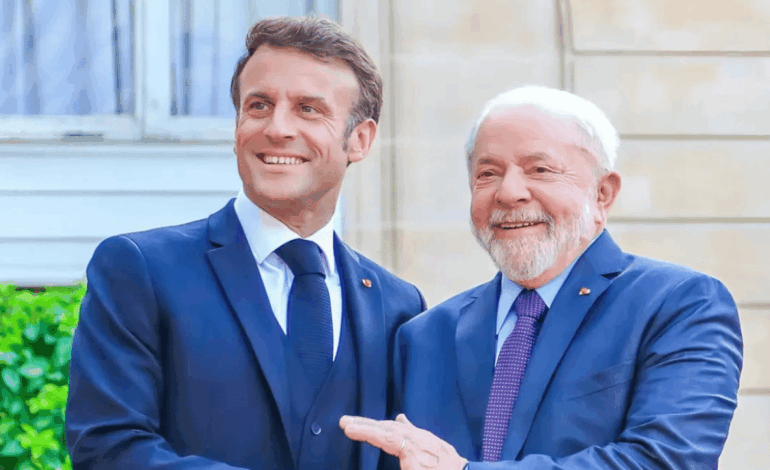 Lula faz sua 4ª viagem internacional no ano e embarca para a França nesta terça