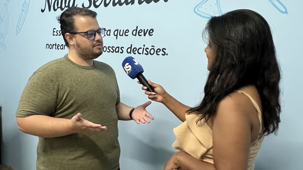 Entrega de kits escolares e protocolo de segurança nas escolas são esclarecidos pela Secretaria de Educação