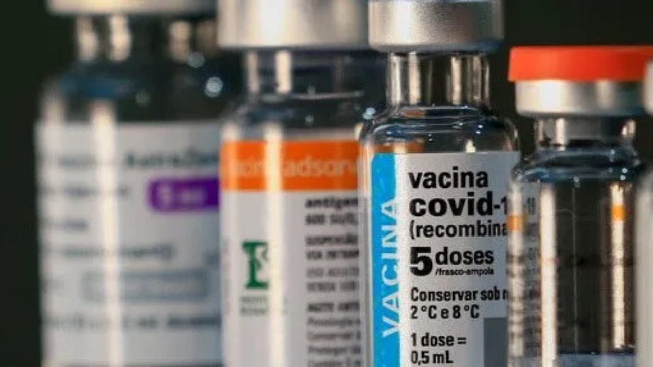 Minas Gerais recebe mais de 230 mil doses da vacina contra a covid-19