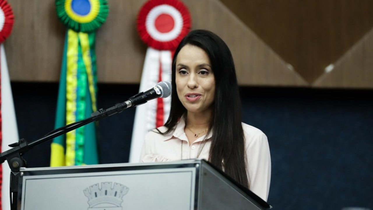 Polícia Civil abre processo que pode levar à demissão de delegada ligada a caso de homicídio de gari