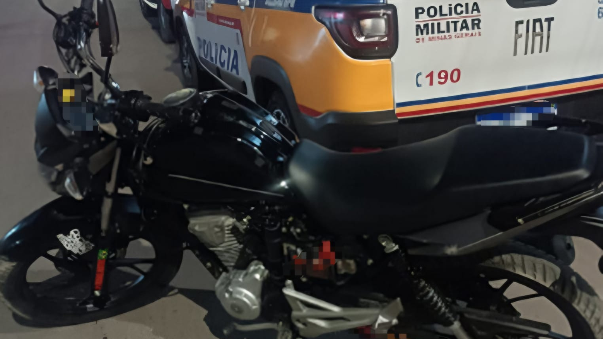 Jovem é preso após fuga, direção perigosa e uso de moto adulterada em Nova Serrana