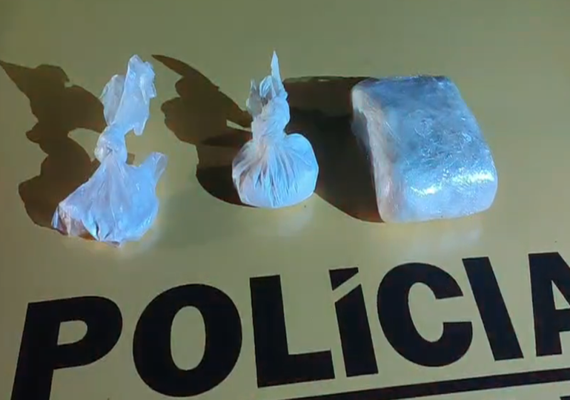 Homem é preso com 1 kg de cocaína durante blitz na MG-423, em Nova Serrana