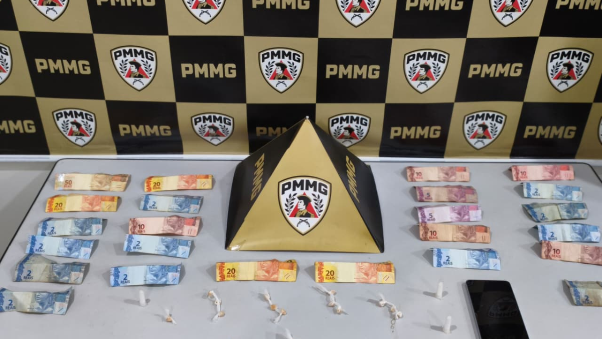 Duas mulheres são presas por tráfico de drogas durante operação da PM em Nova Serrana