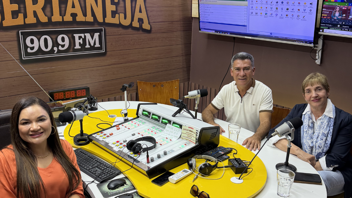 Prefeito Fábio Avelar participa do Programa Lilian Camargos na Rádio Sertaneja FM e responde perguntas dos ouvintes