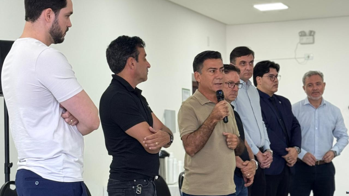 Prefeitura e Sindinova discutem IPTU e demandas do setor calçadista em Nova Serrana