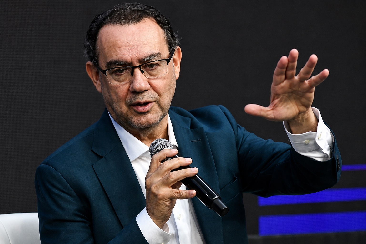 Augusto Cury chega a 10% e ultrapassa Renan Santos em pesquisa presidencial