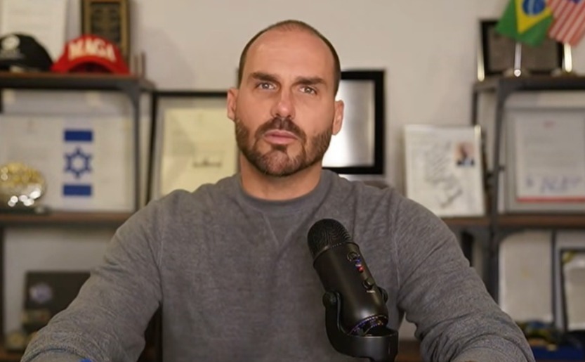 Eduardo Bolsonaro é demitido da Polícia Federal por abandono de cargo