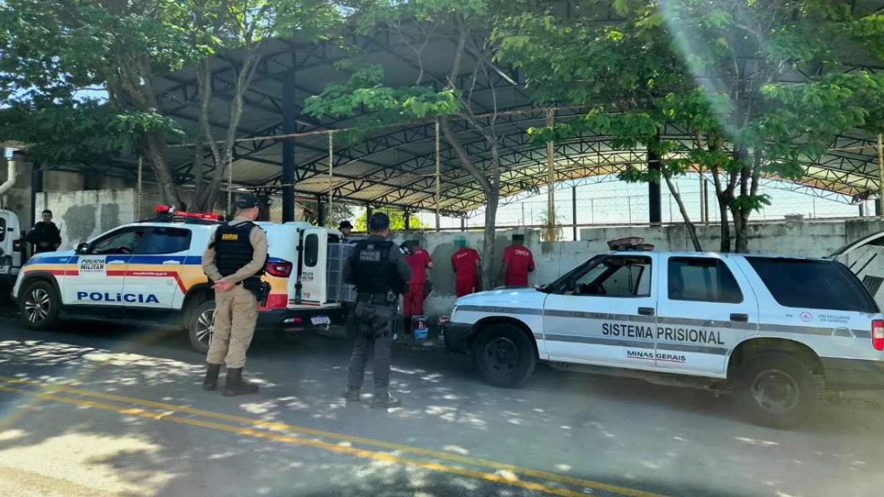 Detentos removem pichações de facções criminosas em muros de Bom Despacho
